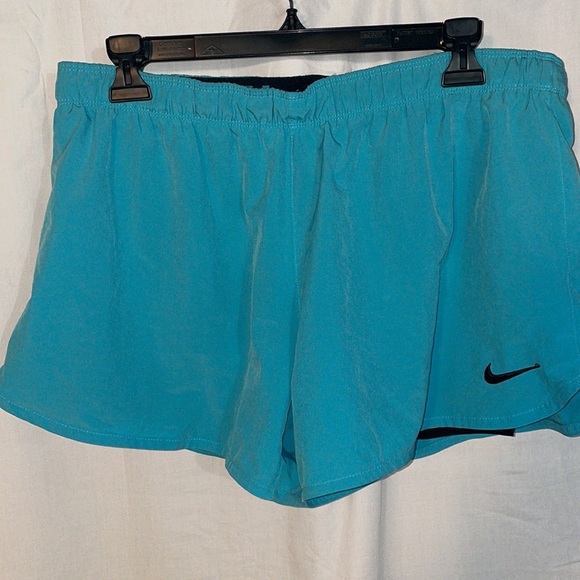 Nike Pants - Nike athletic shorts
